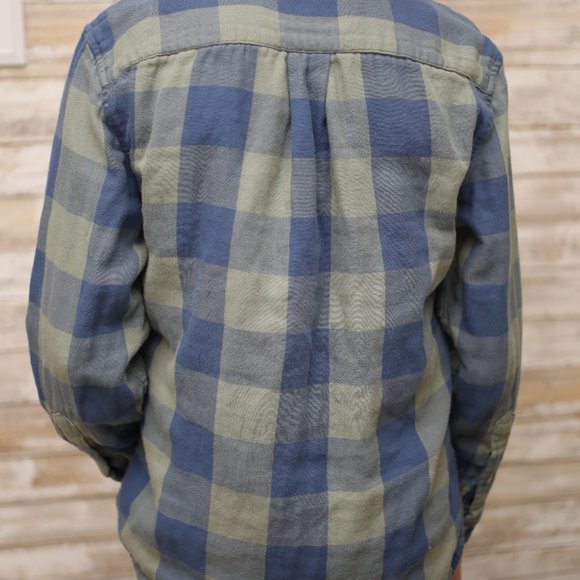 Vineyard Vines Boys Flannel Size 8-10 - Picture 5 of 6